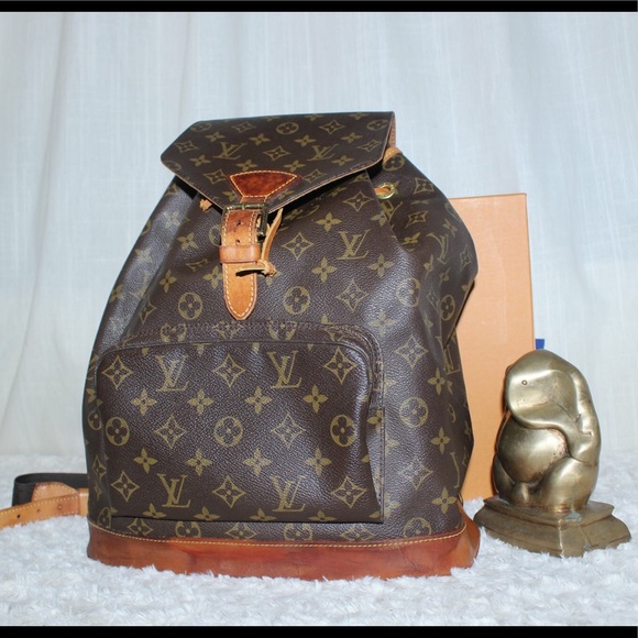 Louis Vuitton Handbags - AUTH Louis Vuitton Montsouris GM